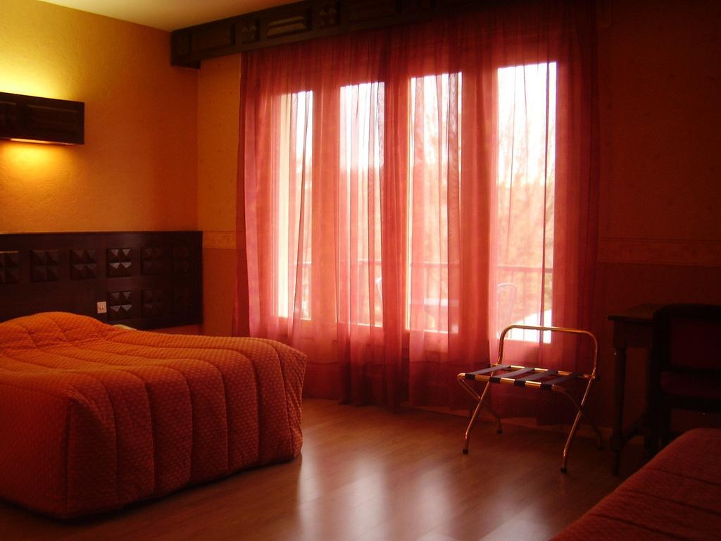 Hôtel Chez Nous Sainte-Croix (Ain) Quarto foto